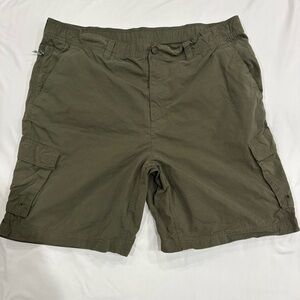 Men's Cargo Shorts — Olive Green Utility Style